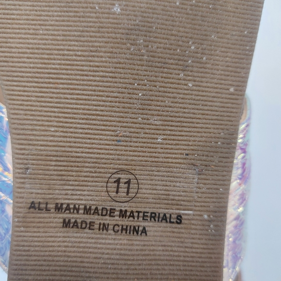 Liliana Woman's Pink Jeweled Ankle Straps T Straps Flat Sandals Size 11M - Picture 11 of 12